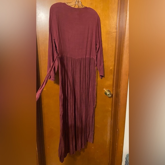 Boho Vintage Burgundy Maxi Dress - 36 inch length from waist to hem. 80s vintage - Picture 10 of 13